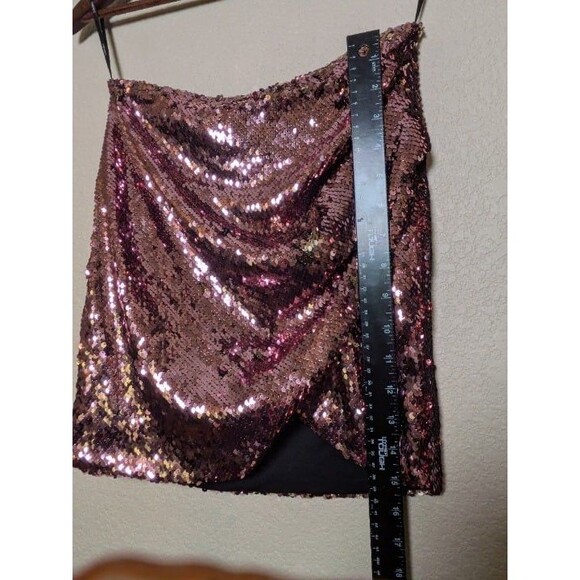 Rose Gold Sequin Drape Mini Skirt Size Small Forever 21 Clubwear Y2K Bimbocore - Picture 4 of 10